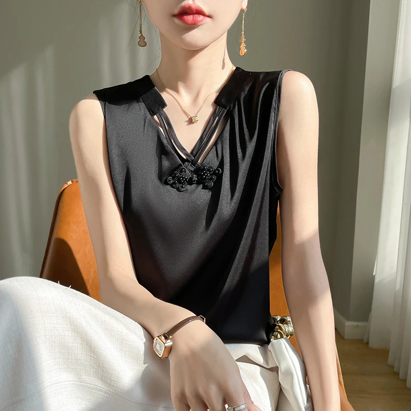 2025 Summer New Women\'s Sleeveless Real Silk Satin Finish V-neck Chinese Knot Sling Fitting Sexy Suspender Solid Underlay Top