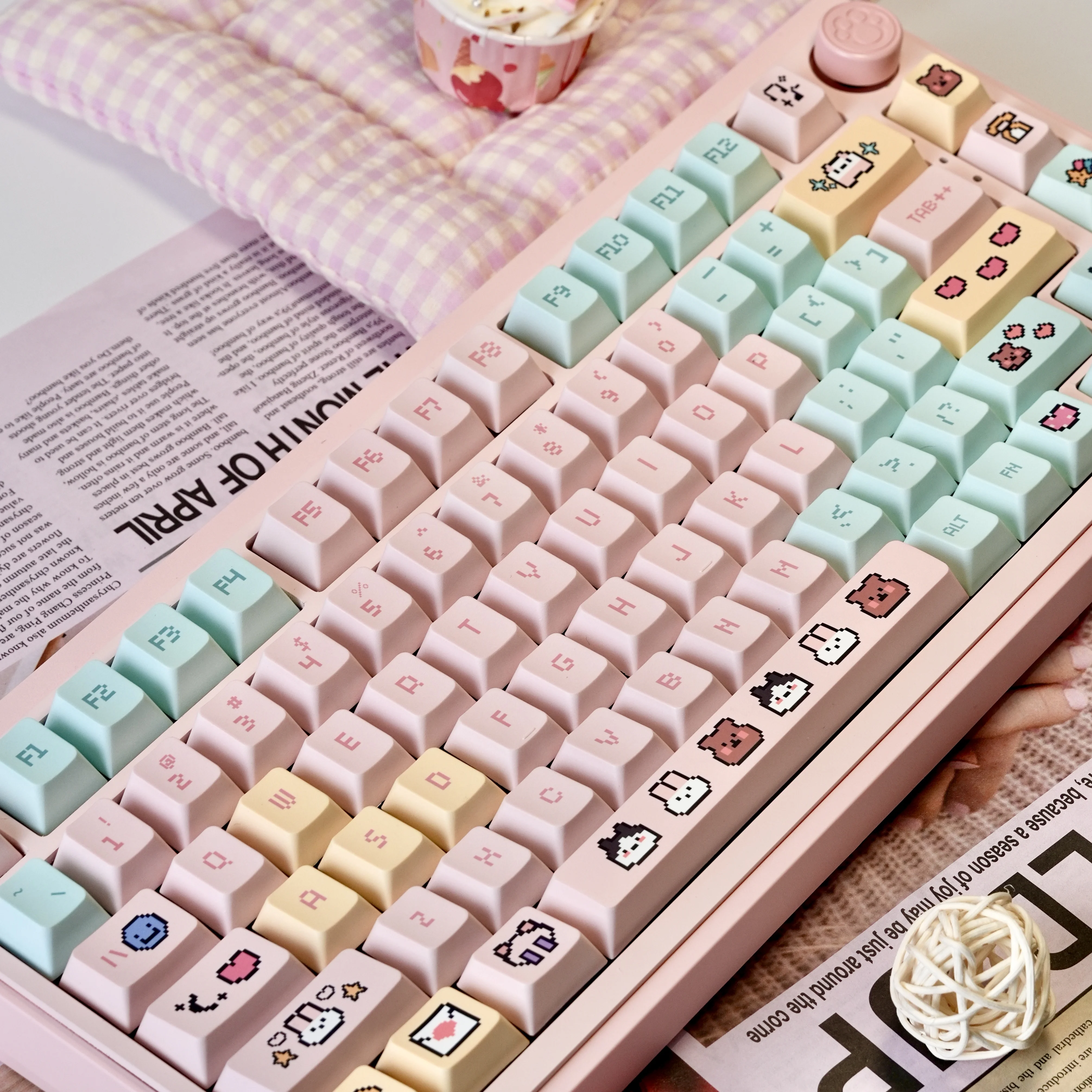 

Колпачки для клавиш Pixel Small Treasure, милые индивидуальные колпачки для механической клавиатуры 68/87/108, мега-лев/головоломка