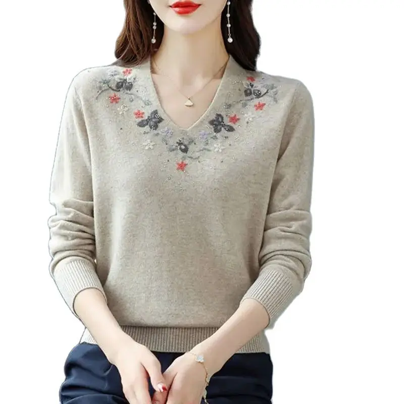 2023 New Lady Embroidery Sweater Fashion Spring Autumn Women\'s Knitwear Pullover Casual Soft Knitted T-Shirt Tops Bottoming