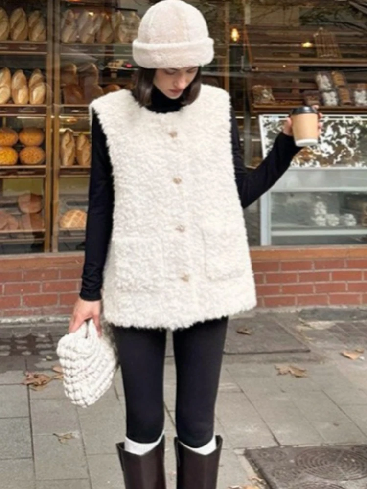Tossy Casual Faux Fur Feather Vests Jackets Sleeveless Loose Commute Round Neck Solid Coat Autumn 2025 New Female Outwear Vests