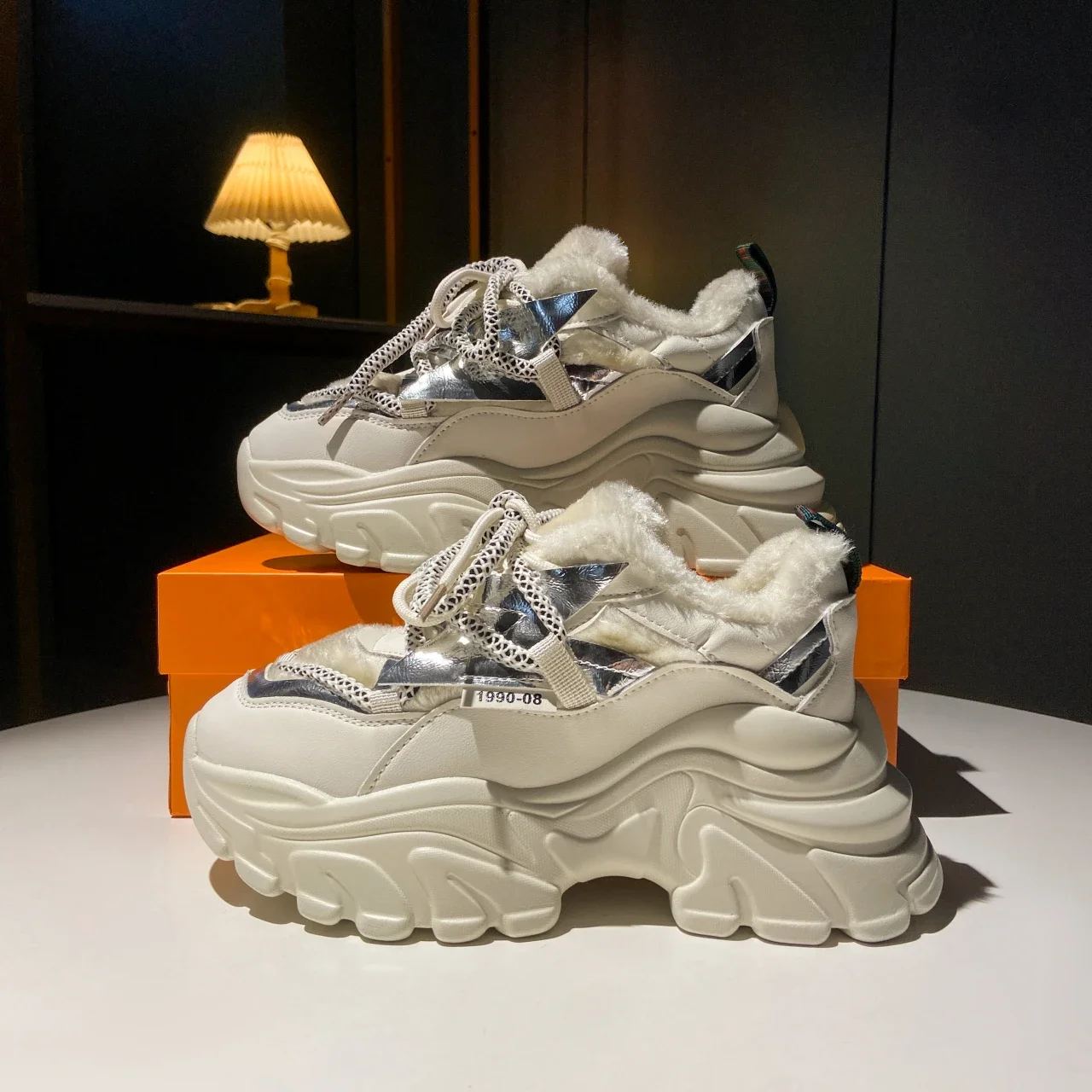 

Модные однотонные женские кроссовки на массивной подошве, зима 2023, теплая плюшевая женская спортивная обувь на платформе, увеличивающая рост Женская Вулканизированная обувь