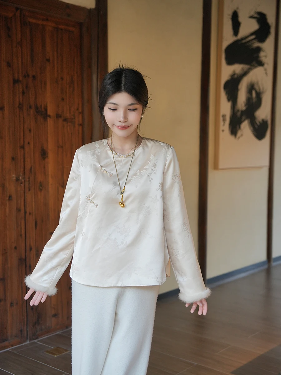 

Новая китайская универсальная облегающая блузка из шелково-хлопковой смеси Deer Joy Season, утепленная, с длинным рукавом и круглым вырезом, в традиционном китайском стиле.