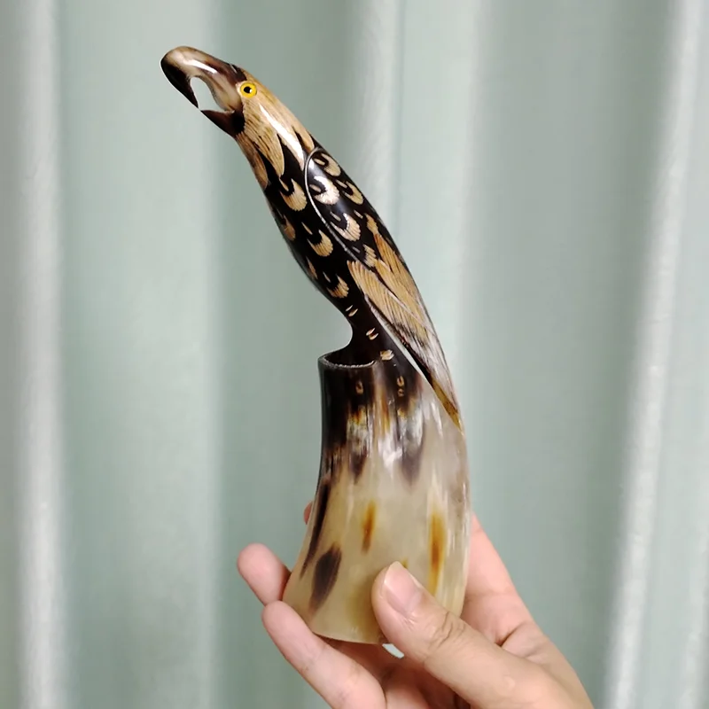

Handcrafted Genuine Horn Sculpture Polished Parrot OX Horn Statue Decorative Heart to Express Love Statue Ornaments Home Decor