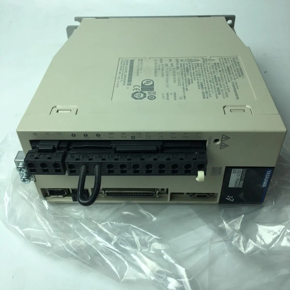 

Новый оригинальный сервопривод SGD7S-5R5A00A SGD7S-5R5A00A002 SGD7S-5R5A00A202