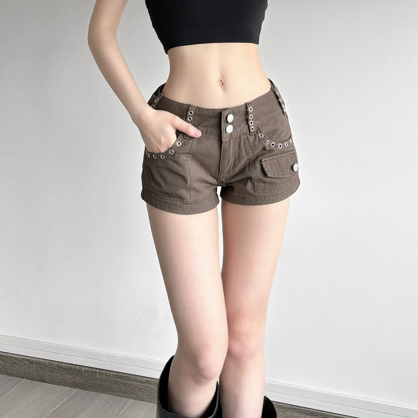 Brown Low-rise Y2k Denim Shorts Women Spice Girl Corns Pocket Overalls Summer New Hot Pants