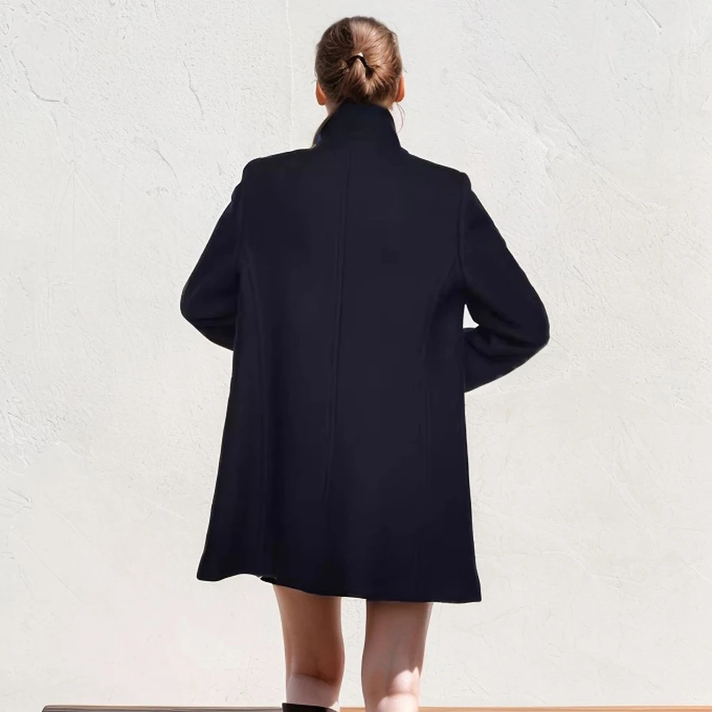 Everyday Essential Women\'s Woolen Coat Comfortable Fit with Long Sleeves and Classic Turn Down Collar For Seasonal Fashion