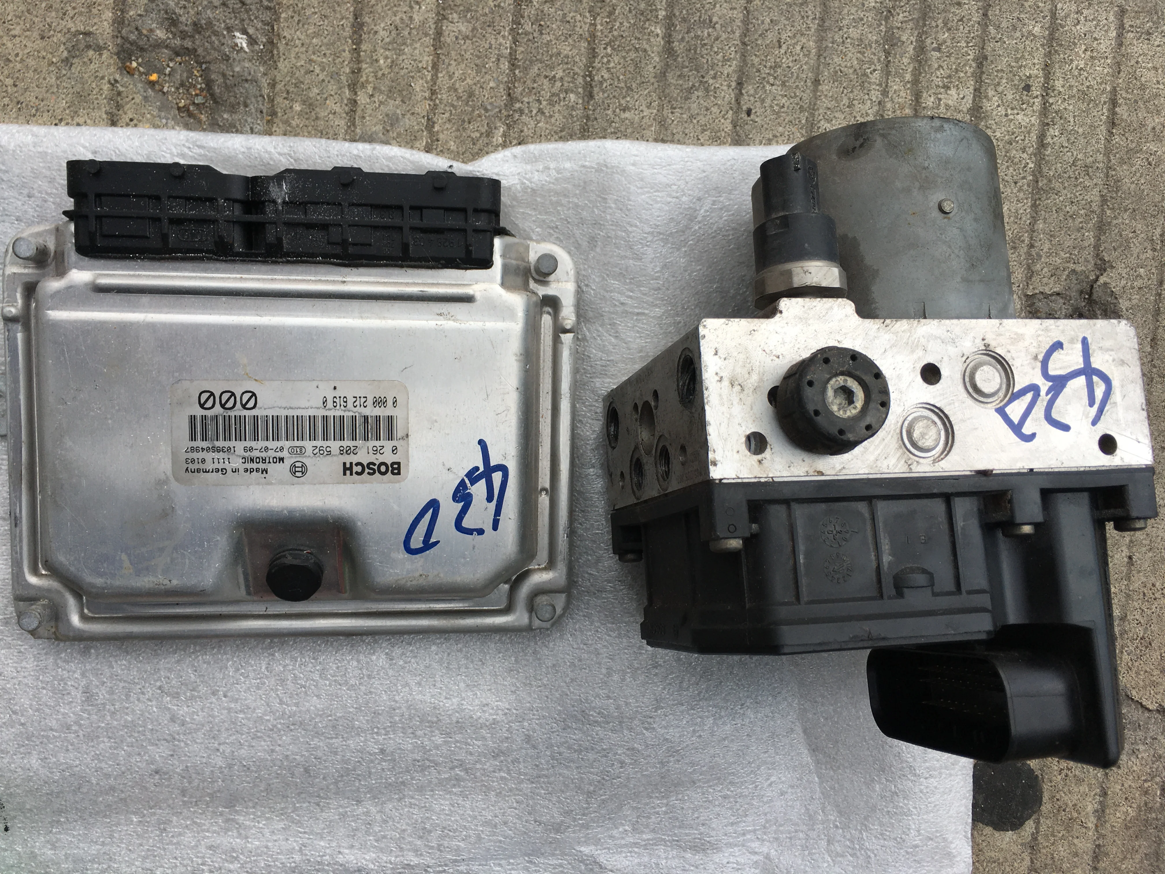 Original Used Engine Motronic Control Units ForFerr ari F430 OEM 217986 Ignition Control Unit ECU