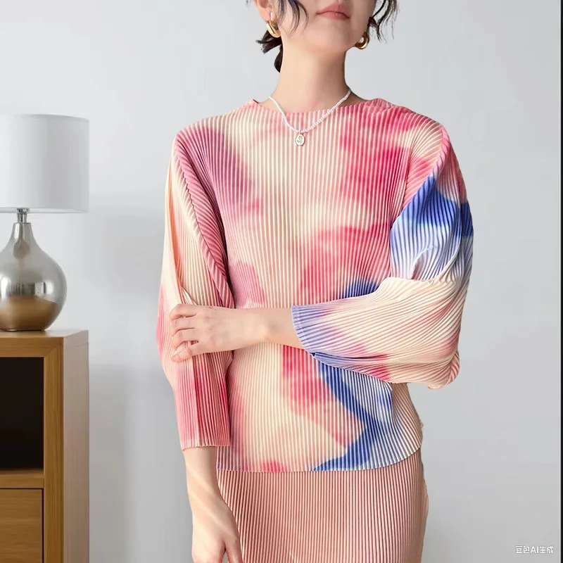 

Miyake плиссированная футболка с принтом 2026, осень и весна, новинка Miyake, высококачественные плиссированные повседневные топы с рукавами «летучая мышь», женская одежда со складками