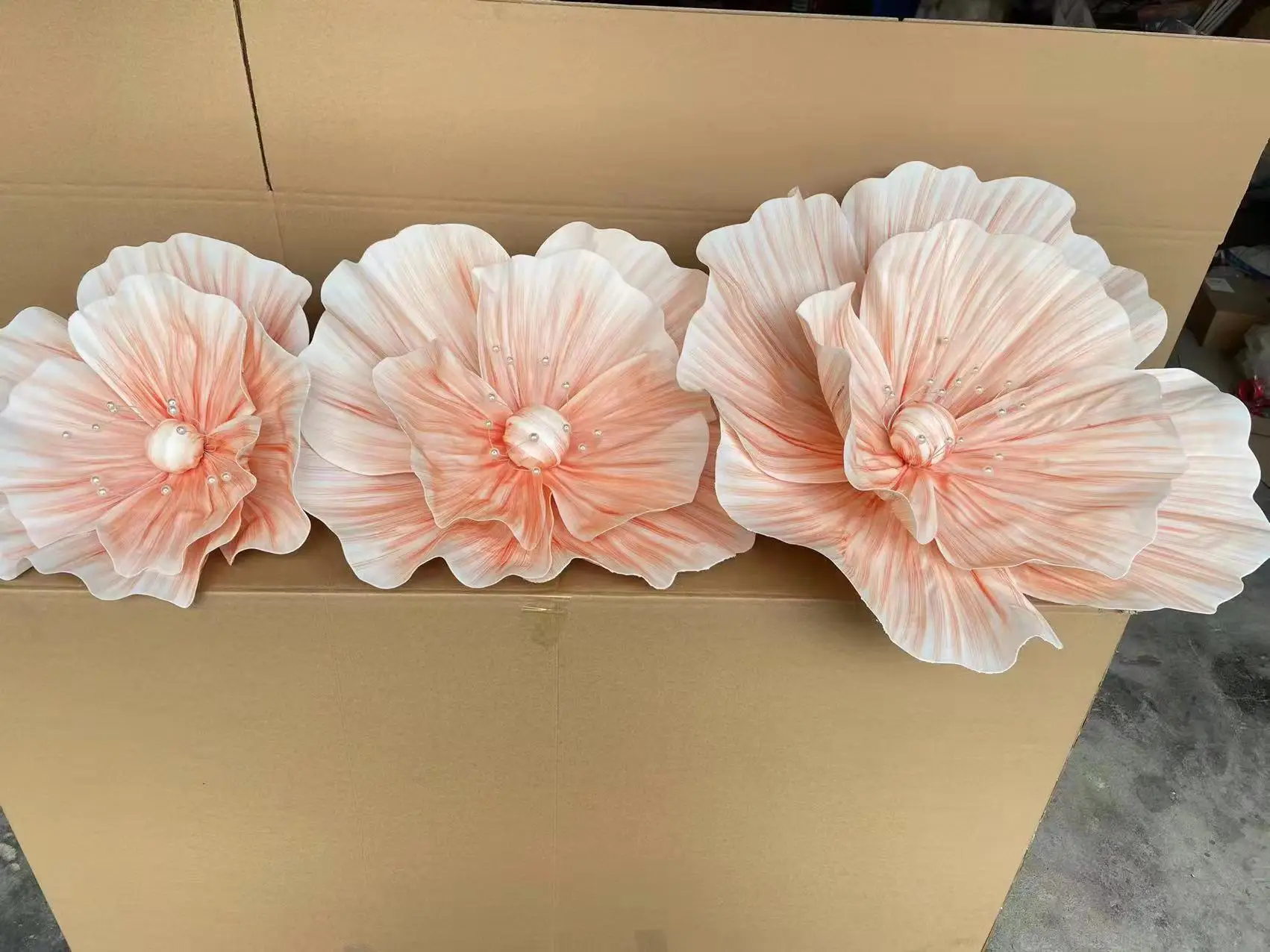 3 Stück Hochzeitsdekoration Künstliche Mohnblume aus EVA-Schaumstoff Große Blume für Party-Hintergrund-Dekoration, Wegführung, T-Bühne, Fensterdekoration – Detail 2