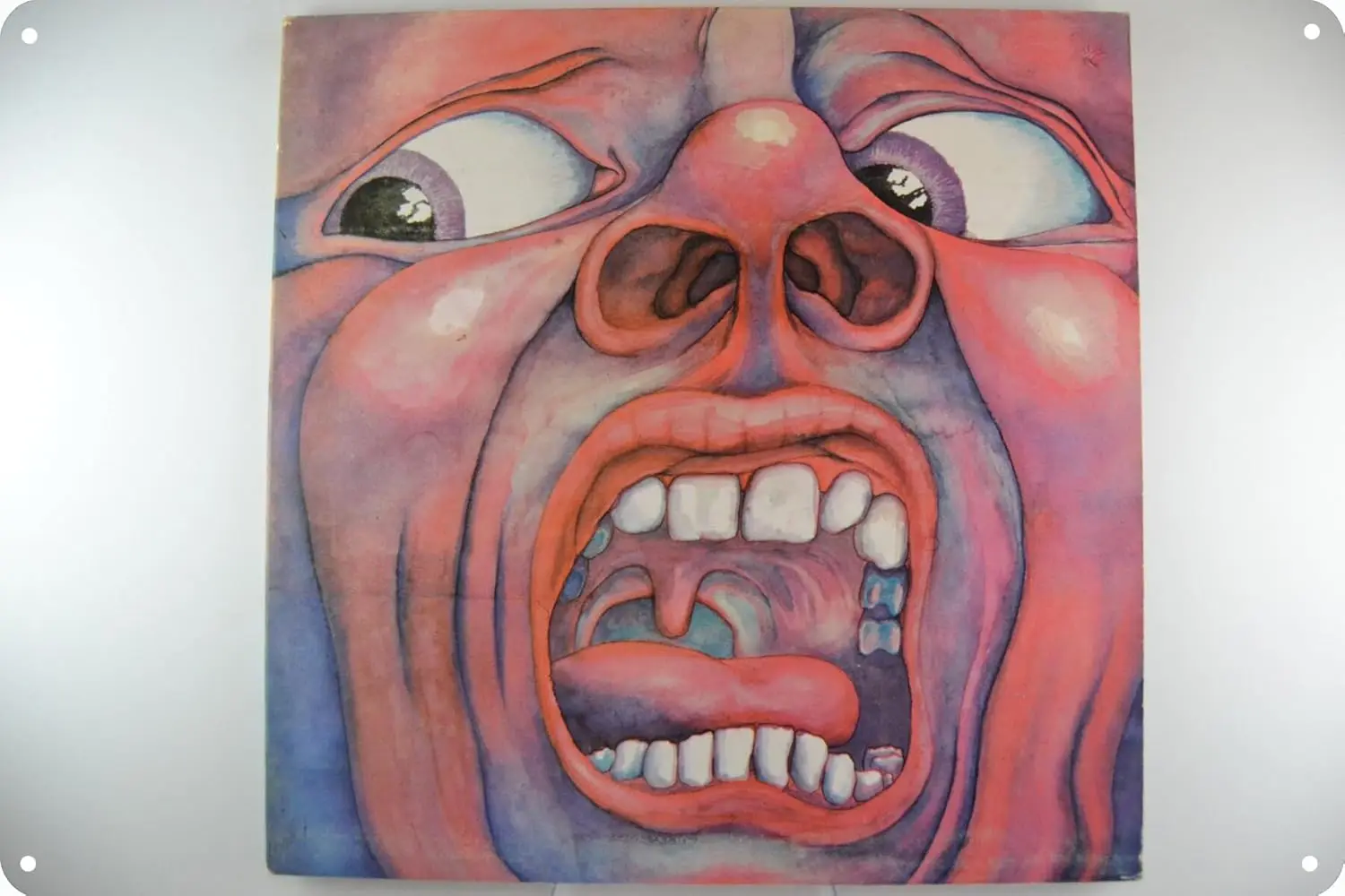 Kasdbopa in The Court of The Crimson King Retro Tin Sign Durable Wall Art Decor Metal Sign Home Vintage Bedroom Decoration Sign