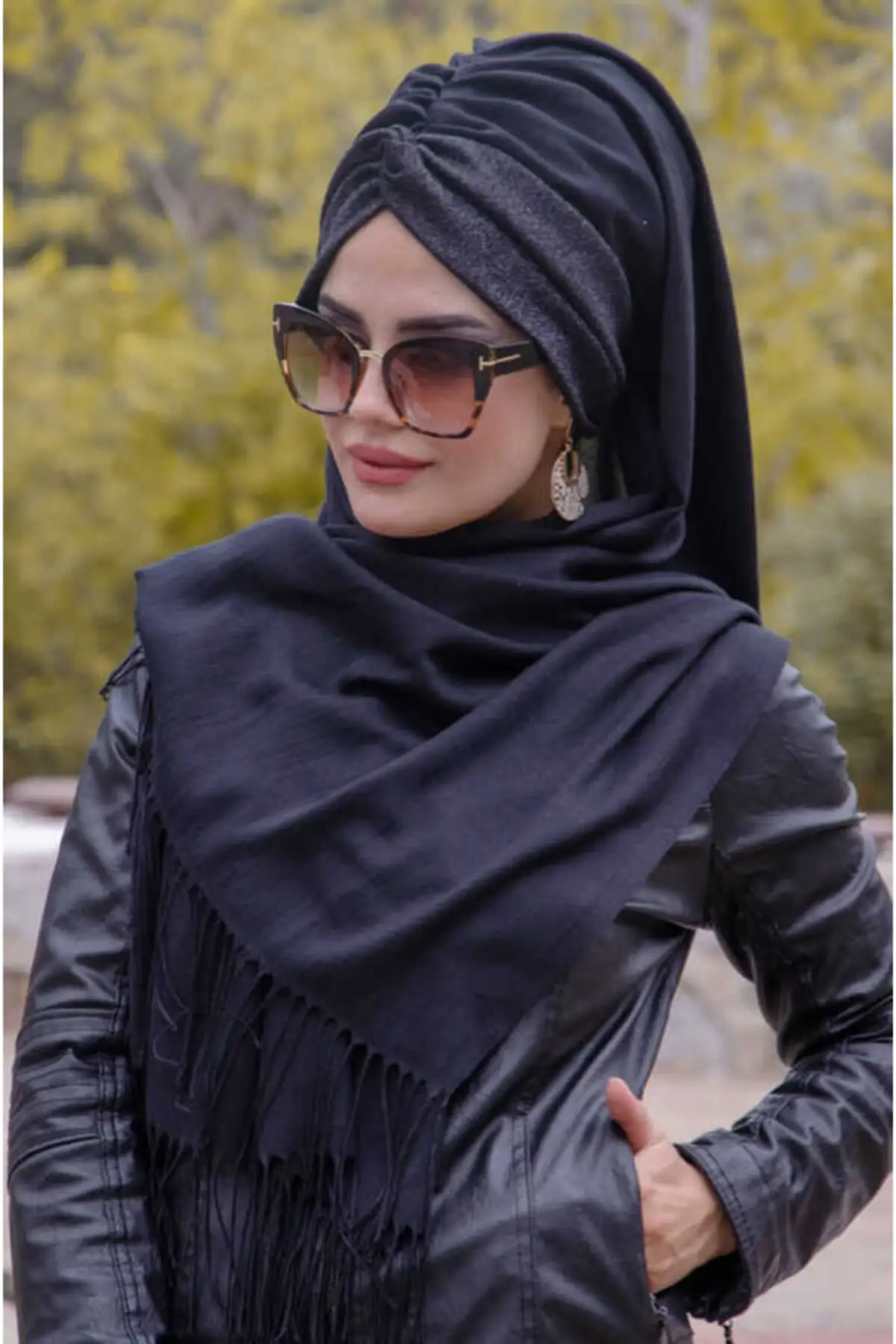 Twisted Schwarz Instant Schal