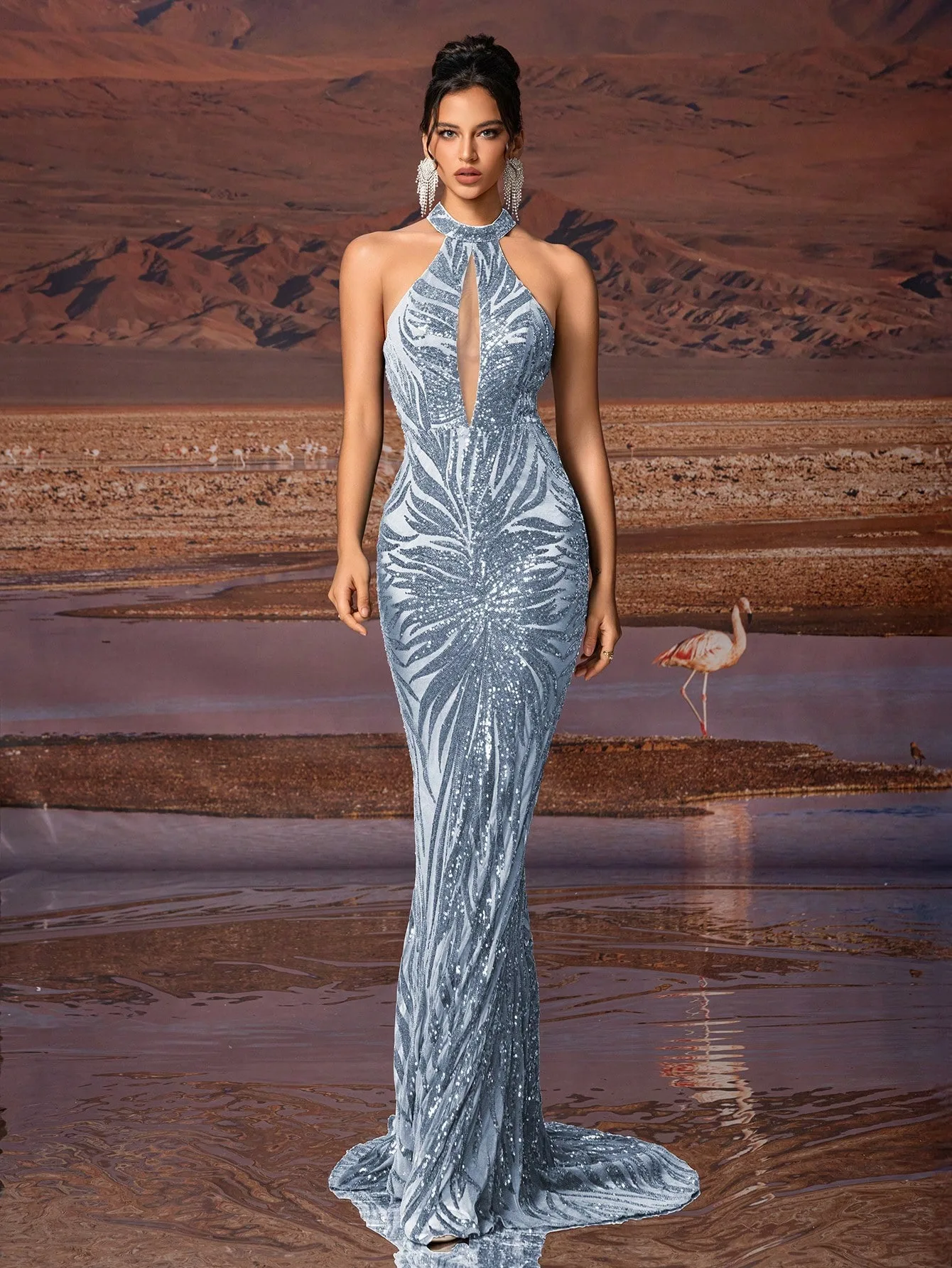 Stunning Evening Dresses Mermaid Halter Sequined Hollow Out Sleeveless Prom Gowns Party Dresses Customized فساتين سهرة