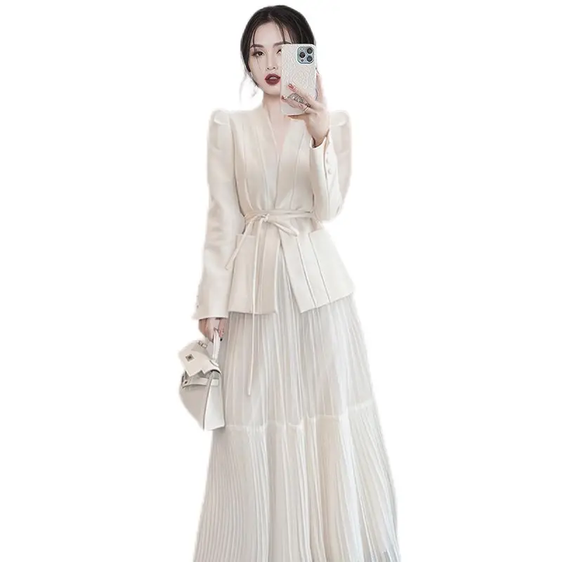 2024年春 ファッションナブルなミードレセット 女性用 スタイリッシュで上品な小さめフレンチスタイルのロングスリーブポリエステルガウン