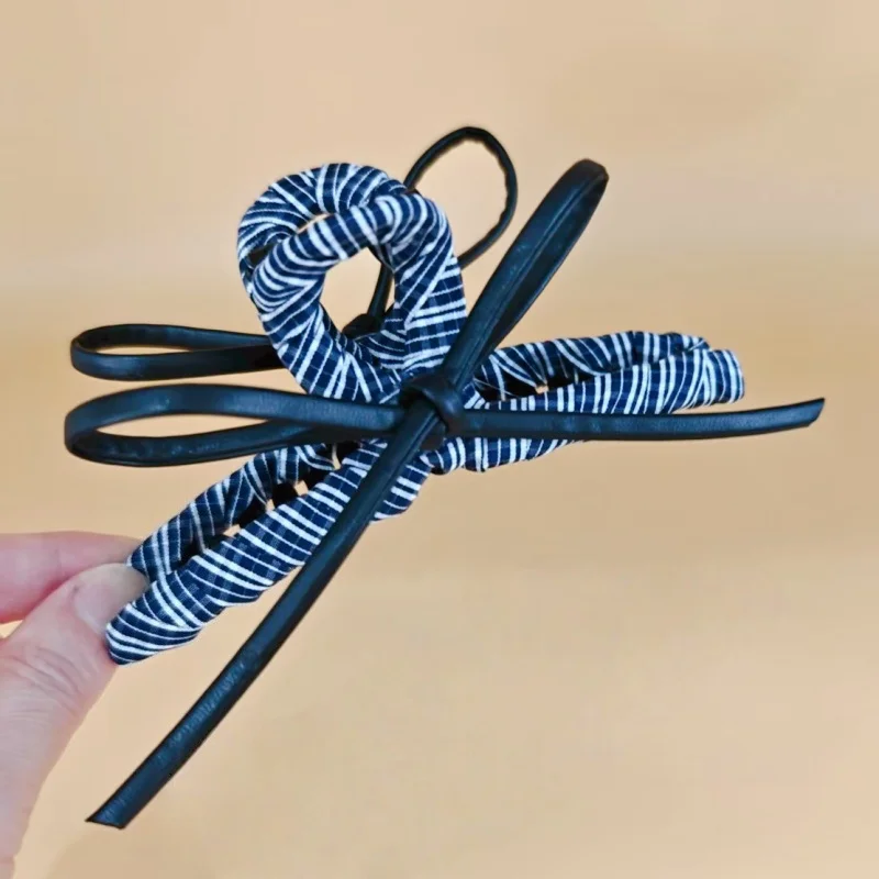 Herbst-Winter-Haarklammer mit Denim-Schleife für Damen, High-End-Haarknoten-Haifischklammer, 2025, neues großes Haar-Accessoire für den Rücken – Detail 6