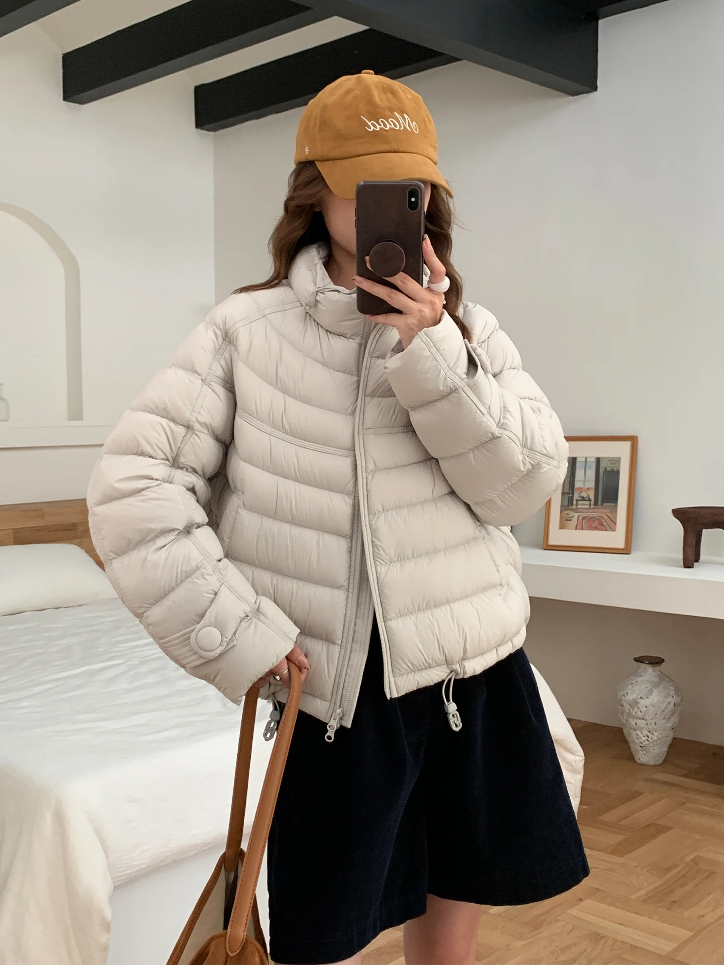

Loose Fit White Duck down Jacket 2026 New Style Cloud Feel Biscuit Ribbed Collar Short Size Women's Fashion Korean Style Coat