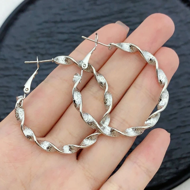 Frosted Wave Hoop Earrings for Women Simple Metal Round Circle Dangle Earrings Vintage Fashion Punk Geometry Jewelry