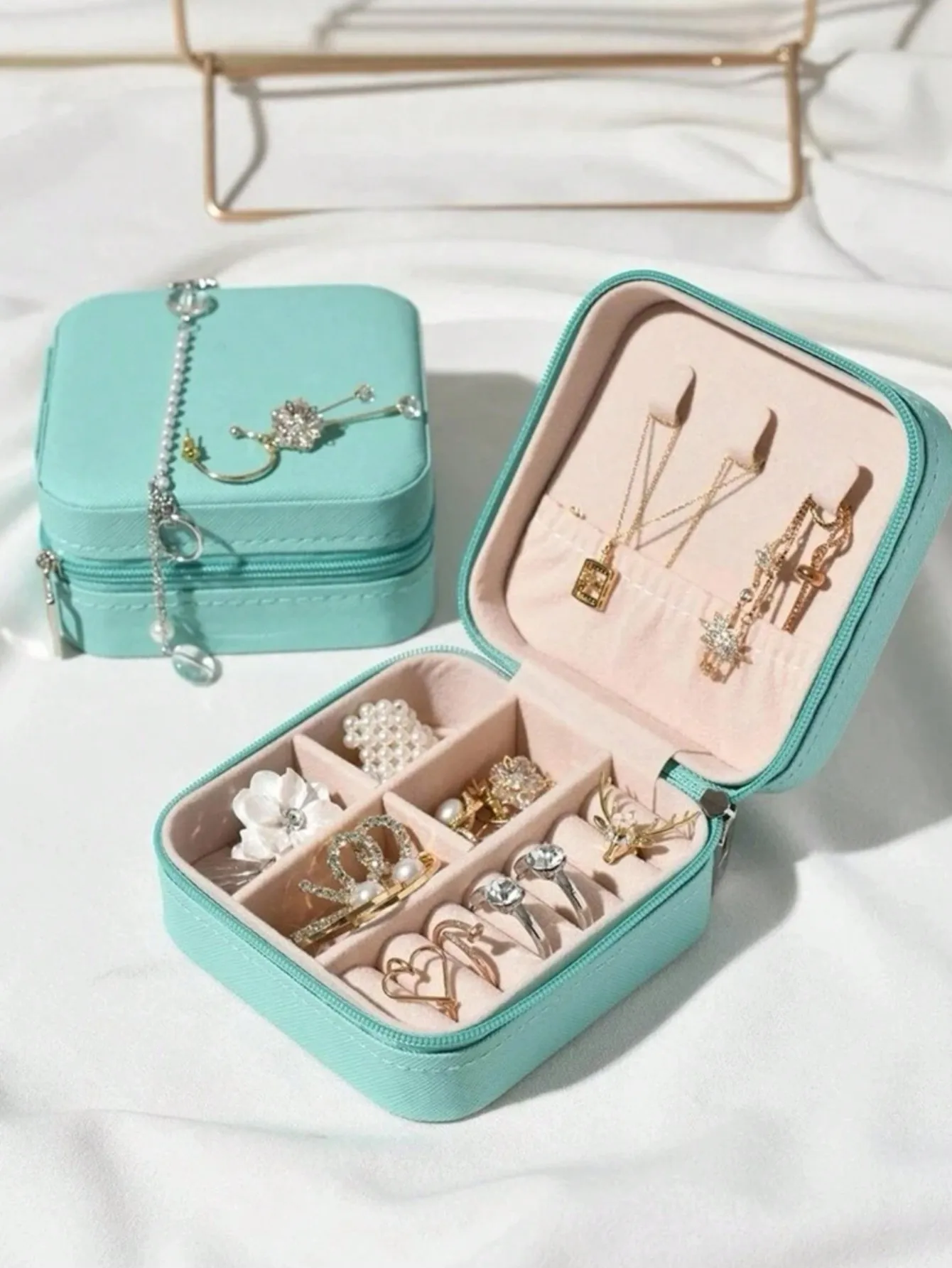 

Mini jewelry box, cute pink earrings and rings neckline storage bag, portable PU leather jewelry bag jewelry storage box