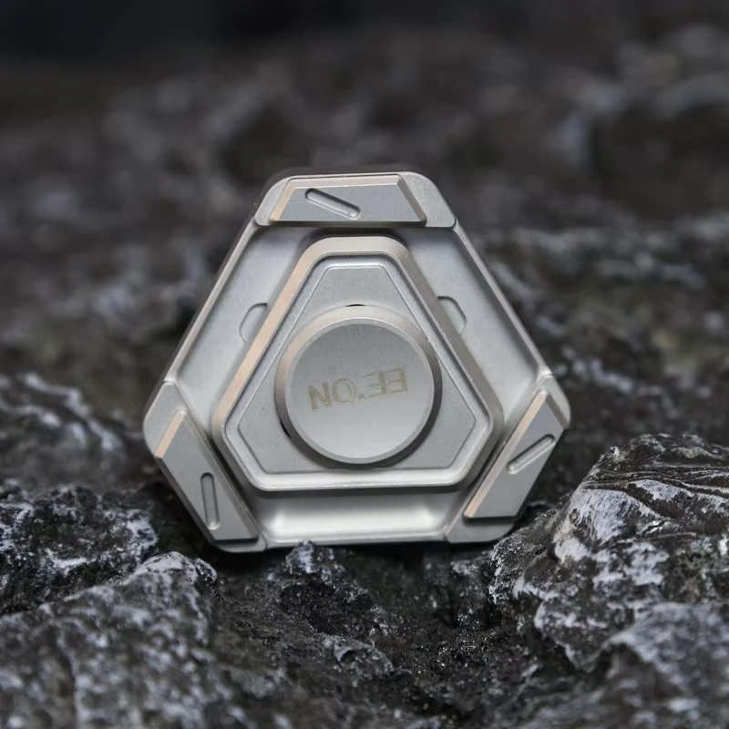 Fidget Spinner en acier inoxydable, carte à pousser magnétique en métal EDC, jouet anti-Stress, pointe supérieure, Gyroscope, soulage l'Anti-Stress