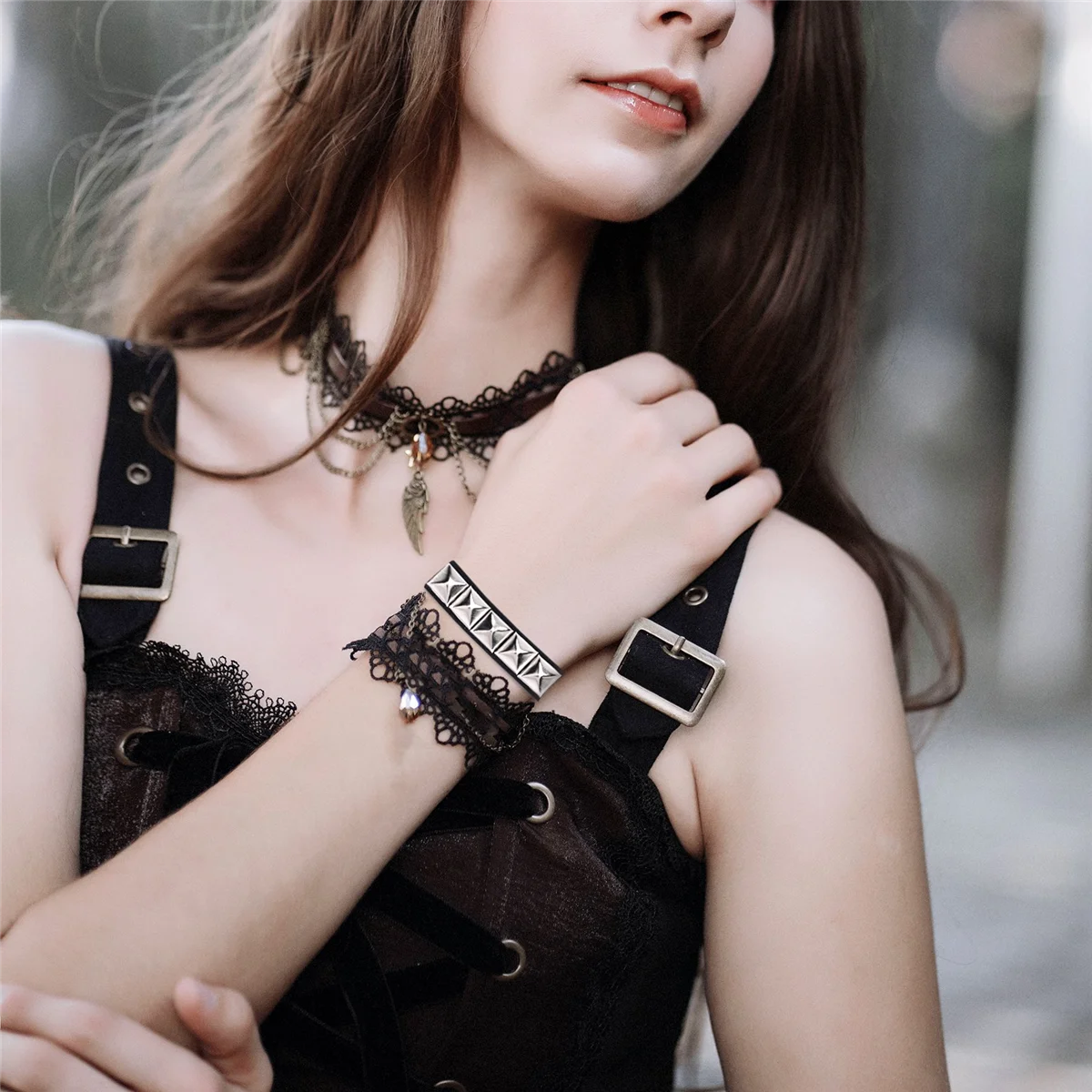 FZFZ 2Pcs 화이트 리벳 + 블랙 리벳 펑크 피라미드 스터드 인조 가죽 팔찌 팔찌