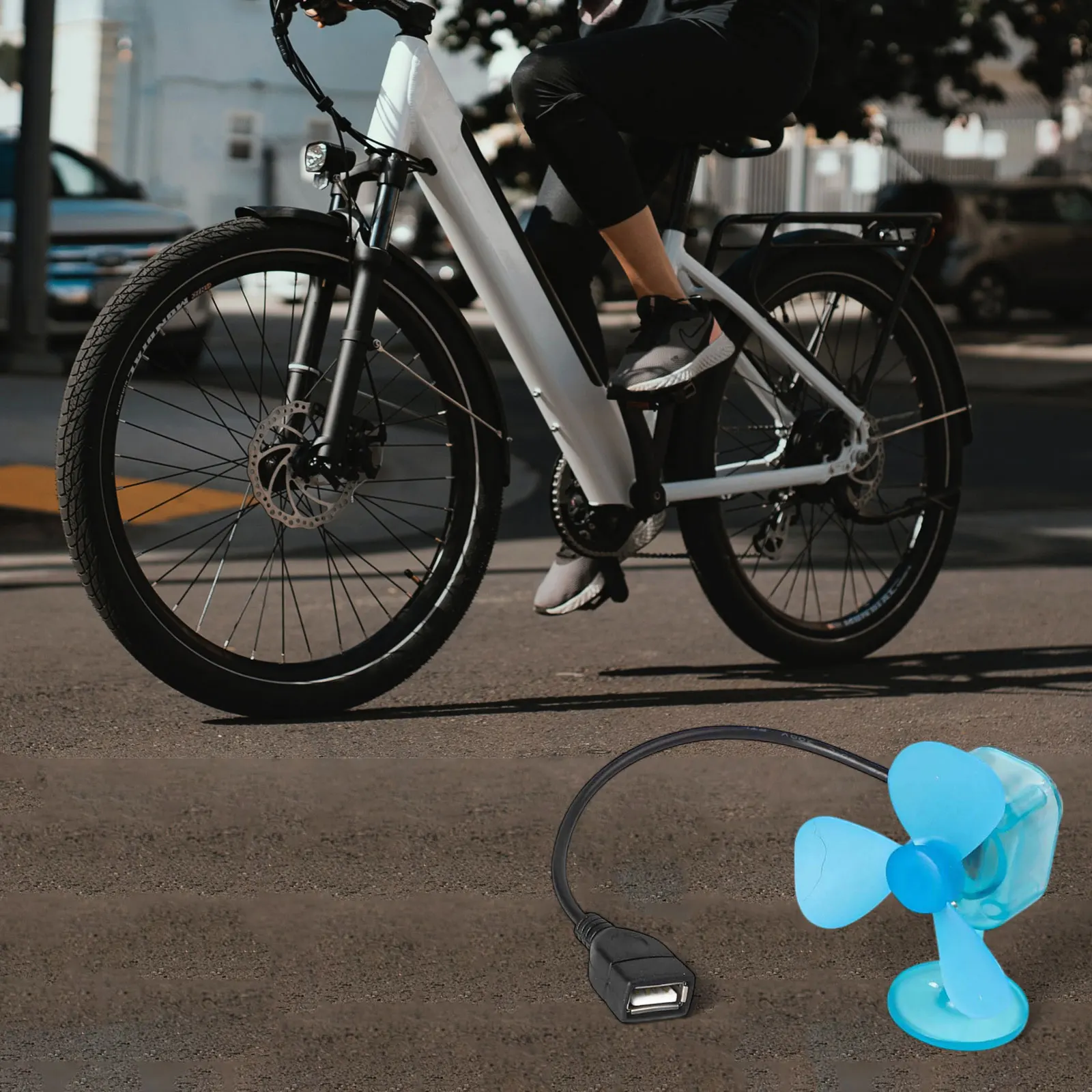 Electric Vehicle Charger Mobile Charging Fan ABS Plastic Material Widely Used In Vehicles Wind Powered USB Charger