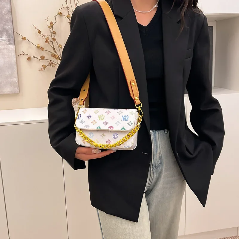 

2025 Luxury Chain Strap Handbag - Vintage Print Shoulder Bag, Chic Square Crossbody Purse for Women, Fashion Evening & Daily Use