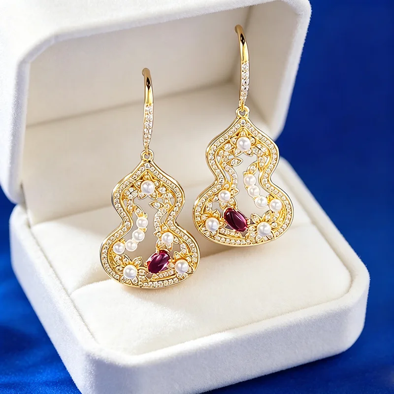 Luxury 18K gold solid platinum PT950 retro light luxury gourd shaped earrings for women