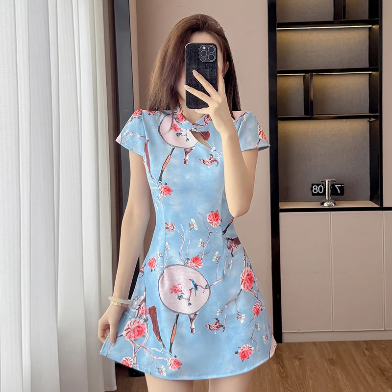 Modern Stretchy Cheongsam Set - Blue Fan Print Two Piece Outfit with Shorts, Petite-Friendly Elegant Qipao Dress Outfits view 5