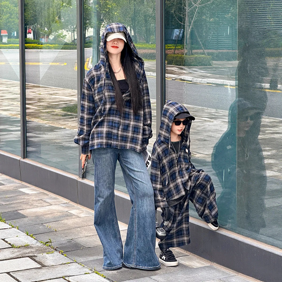 

Family Matching Outfits Mother and Son Clothes Women Hooded Plaid Shirt Baby Boyd Girls Two Piece Sets Parent and Child Clothing