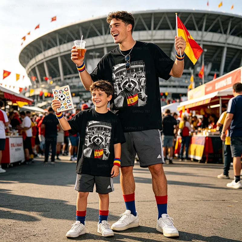 Spanische Flagge Waschbär-Selfie Lustiges Spanien Patriotisches T-Shirt Y2k Waschbär-Selfie im Stadion mit Spanien-Landesflaggen-Grafik-T-Shirt – Detail 5