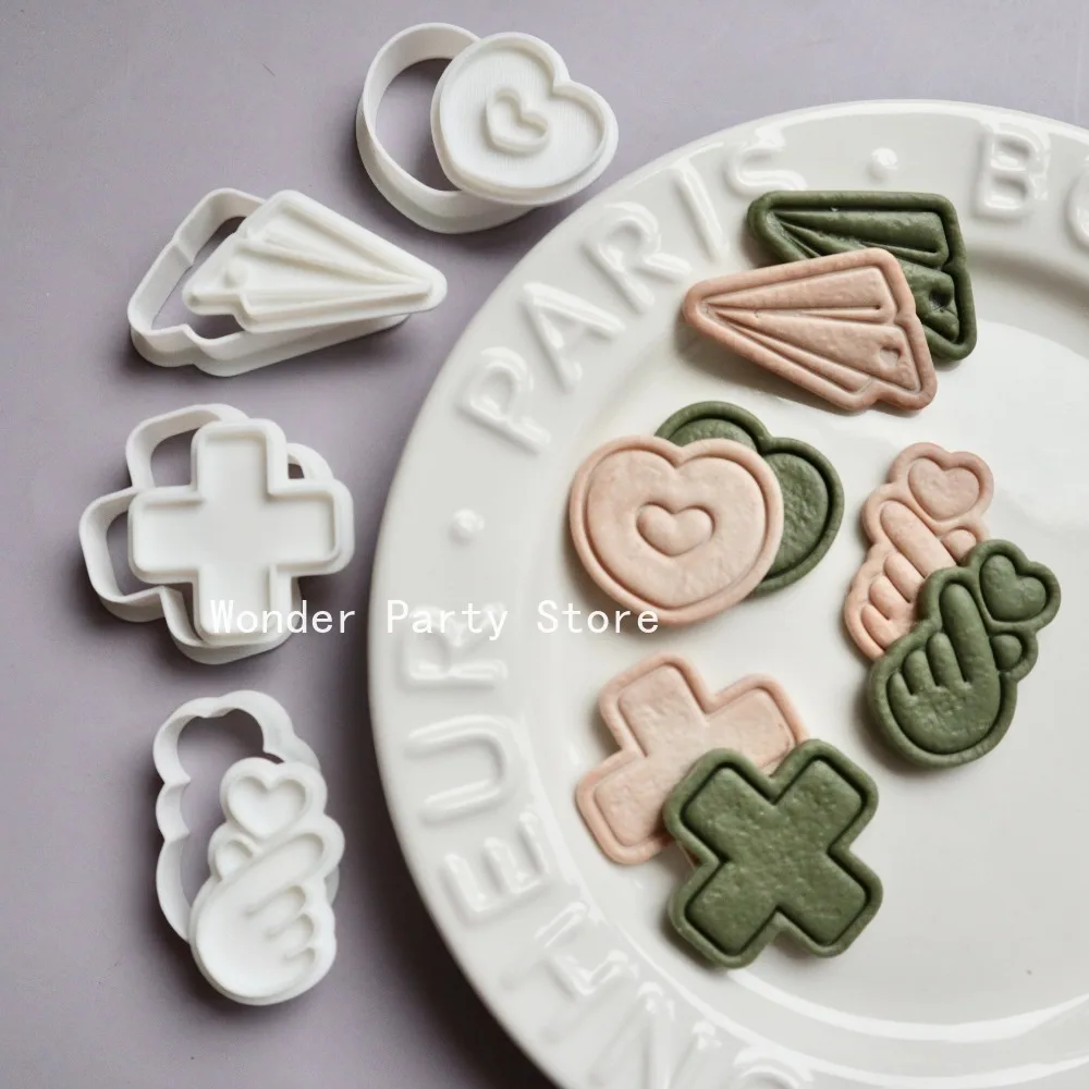 Valentine's Day Cute Heart Gesture Cookie Mold Heart Paper Airplane Biscuit Moulds 3D Cake Fondant Cutting Mold