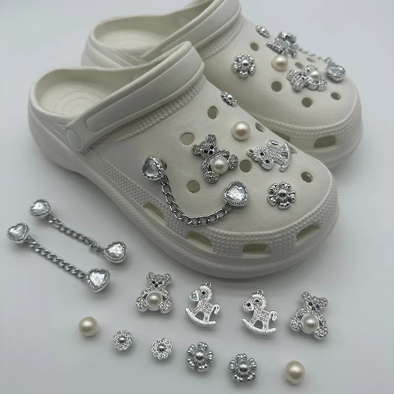 12pcs Crystal Bear Shoe Accessories Women 2025 Clogs Shoes Decorative Buckle Woman Fashion Perals Chain DIY Shoe Flower Mujer