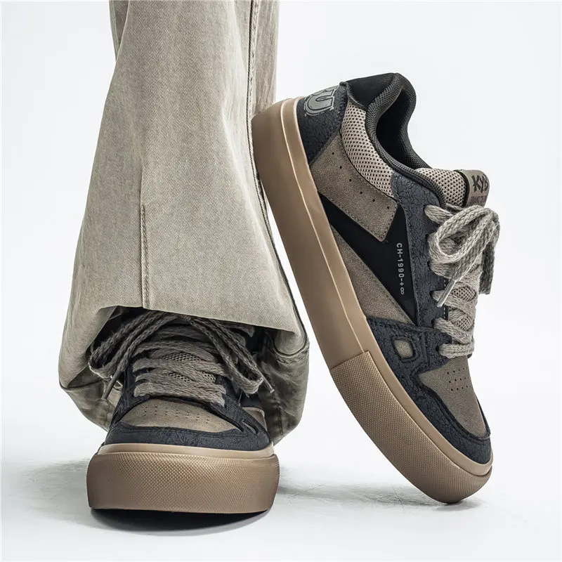 Retro Men's Sports Casual Shoes Thick Bottom Student Style Trendy All-Match Fall 2026 New Model Board Shoes Rubber Sole