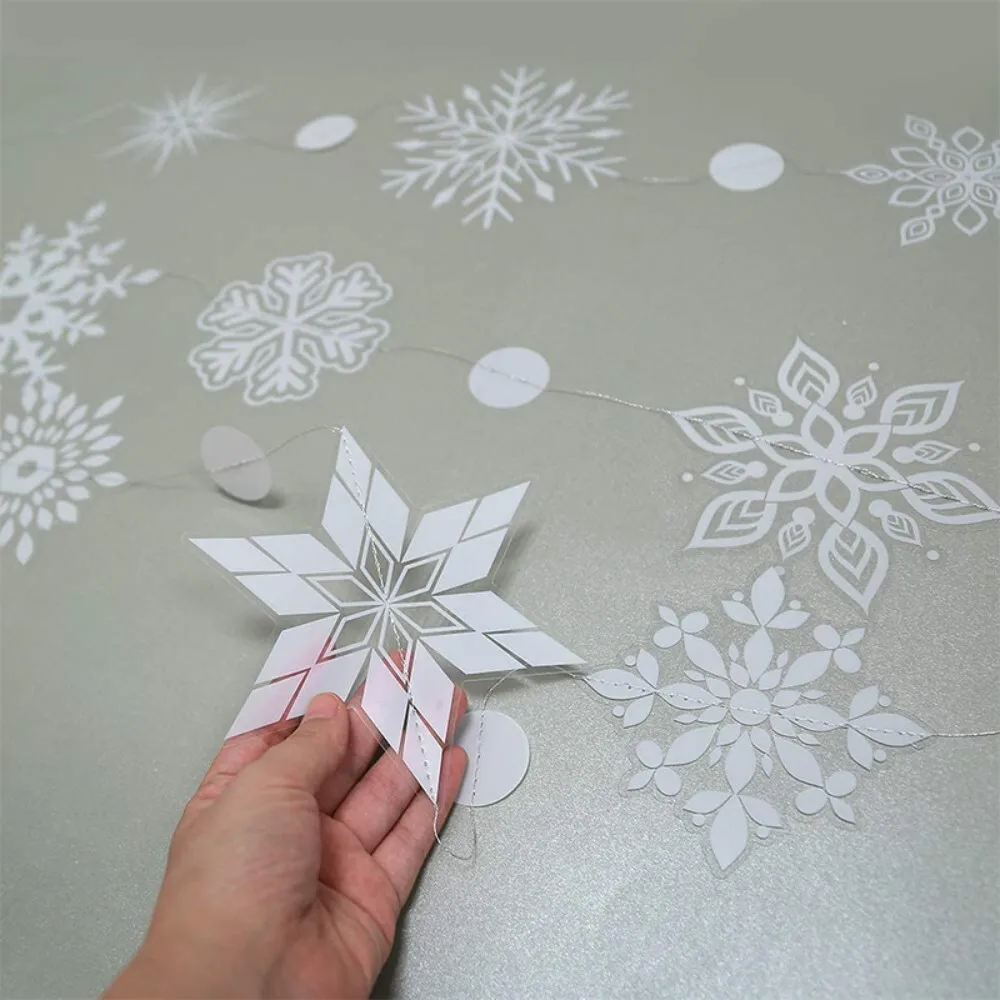 

Creative Film Snowflake Winter Decoration Garland String for New Year Holiday Home Store Mall Window Display Party Decorations