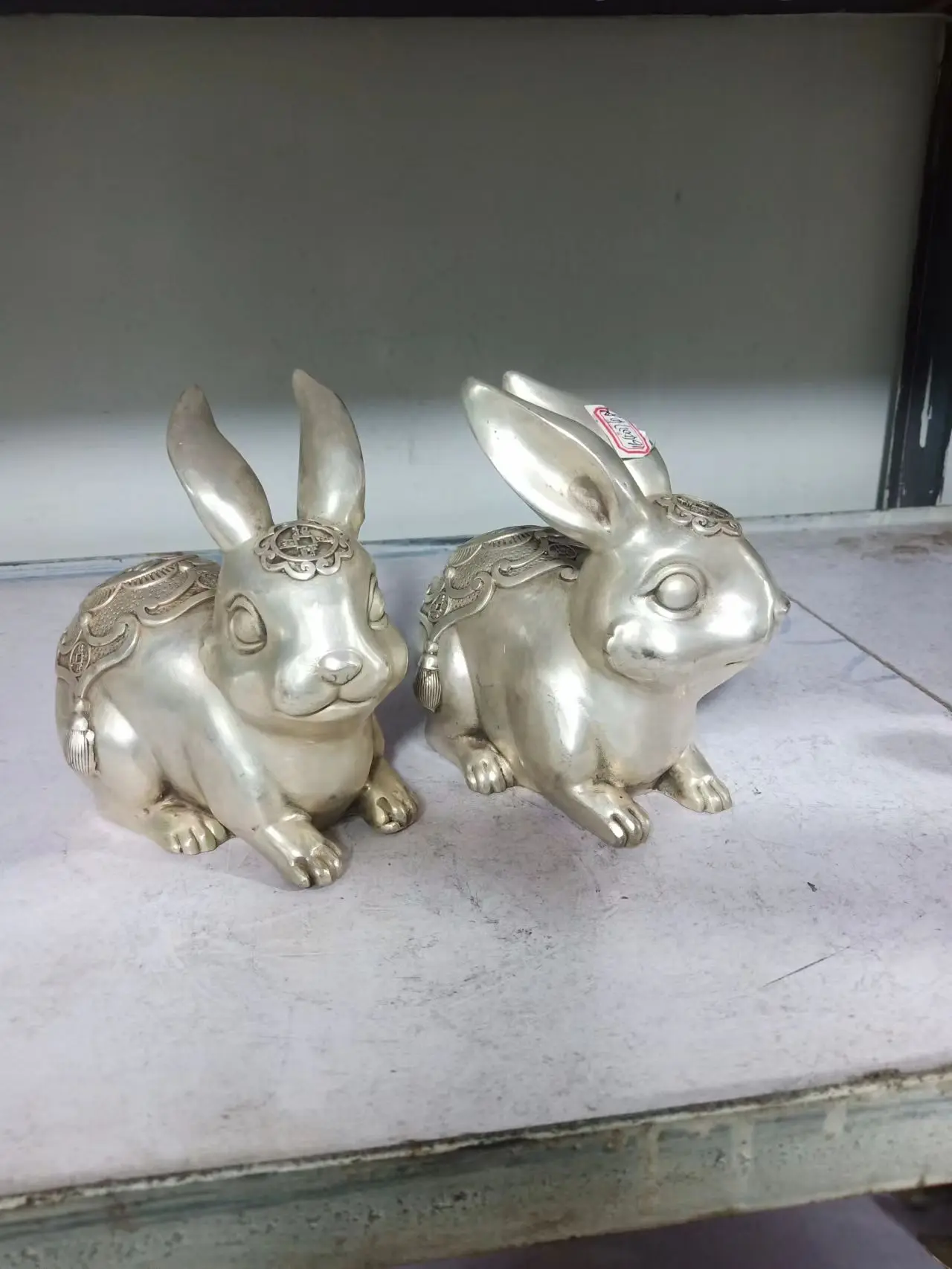 White Bronze Rabbit Chinese Antique white copper 1 Pair of Zhaocai Fu Rabbit Home Office Desktop Decoration Crafts