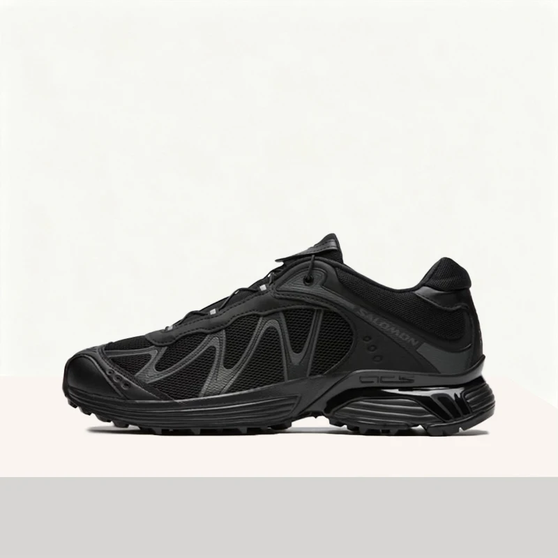 The Salomon XT-Whisper offers excellent stability and cushioning. Unisex lightweight stream-trekking shoes in black. 477620