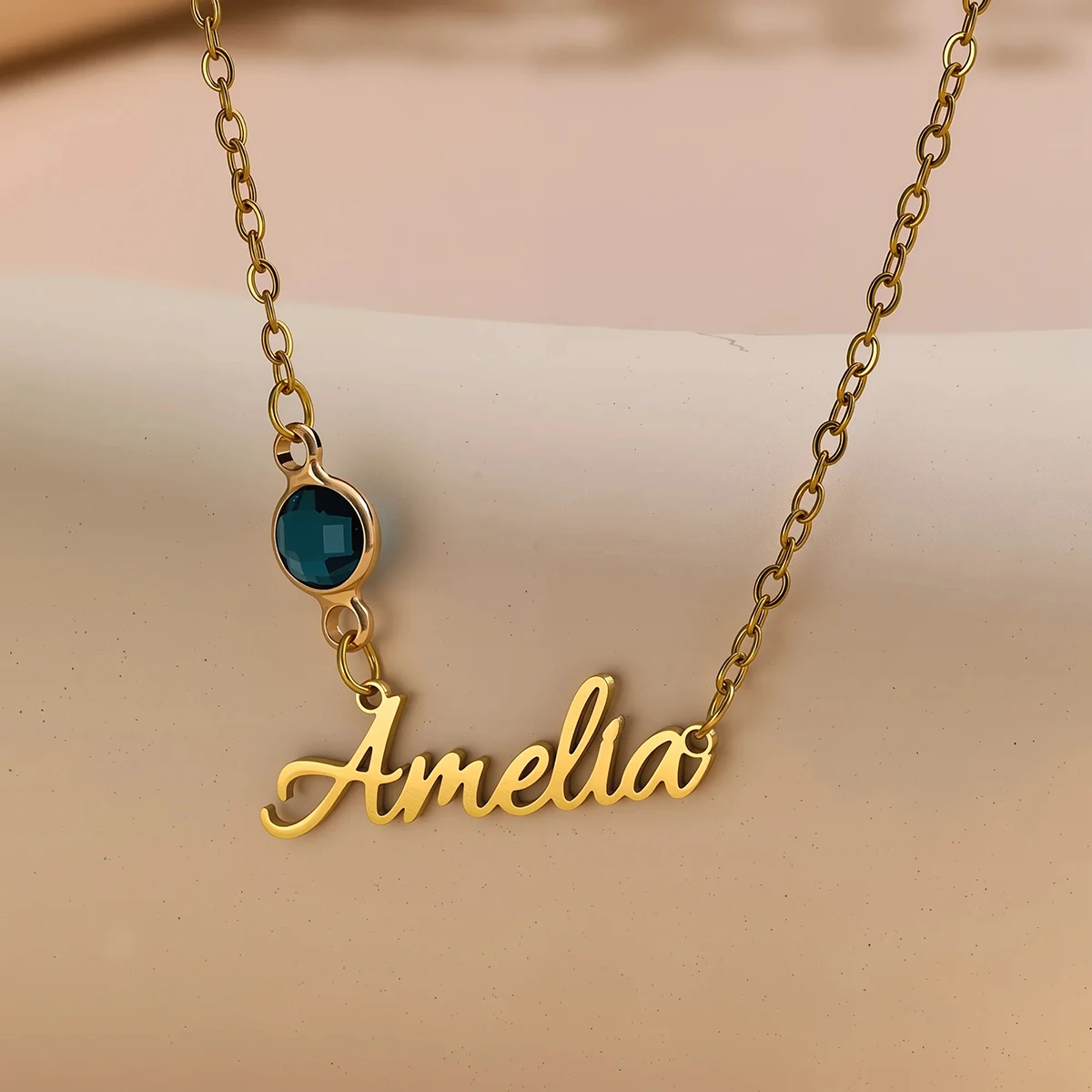 القلائد اسم مخصص للنساء، شخصية الفولاذ المقاوم للصدأ جوهرة الميلاد سلسلة المختنق طوق المجوهرات، هدايا عيد الميلاد