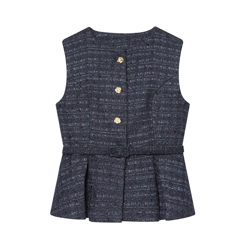 Winter New Women's Clothing, Fashionable Round Neck Metal Color Line Decoration Construction Belt Vest