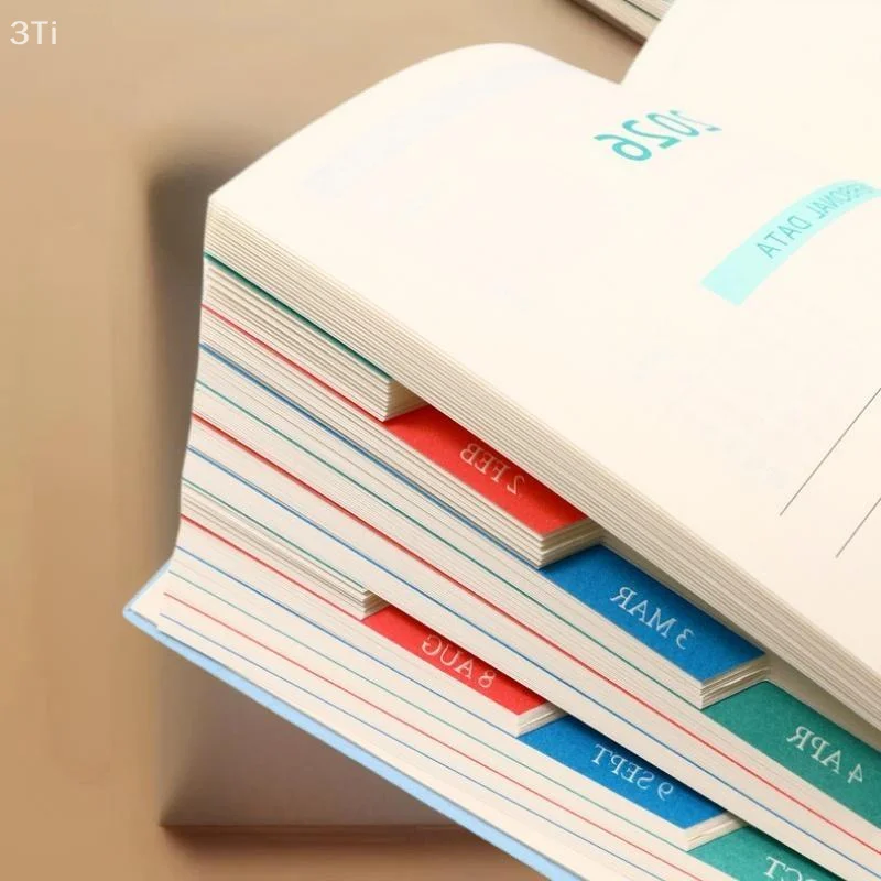 สมุดบันทึกไดอารี่ภาษาอังกฤษแบบพกพา A5 ปี 2026 ปกหนังเทียมลายพื้นผิว สำหรับบันทึกประจำวัน รายการสิ่งที่ต้องทำ และแคตตาล็อก (1 เล่ม)