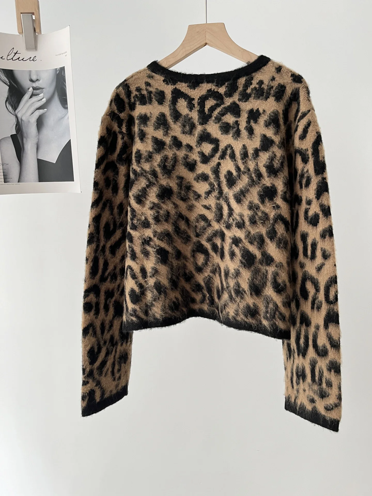 Women Cozy Sweaters Y2k American Retro Knit Cropped Cardigan Long Sleeve Sweaters Harajuku Vintage Leopard Print Cardigan