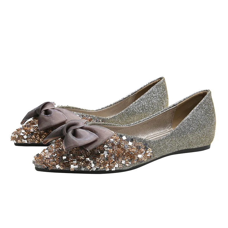 

2026 New Luxury Bow Women's Flat Shoes Fashionable and Versatile Water Diamond Casual Shoes Trendy Large Pointed Single Shoes