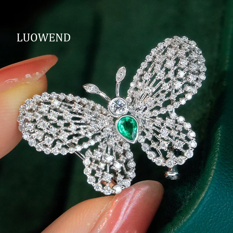 

LUOWEND 100% 18K White Gold Necklace Elegant Butterfly Shape Luxury Diamond Natural Emerald Necklace for Women Fine Jewelry