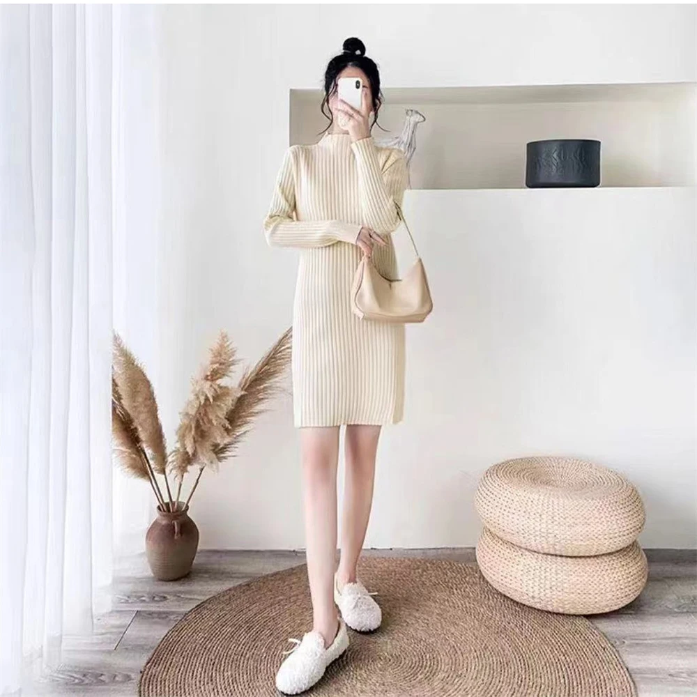 2024 autumn and winter new mid to long loose and slimming fashionable and stylish long sleeved base knitted dress for women