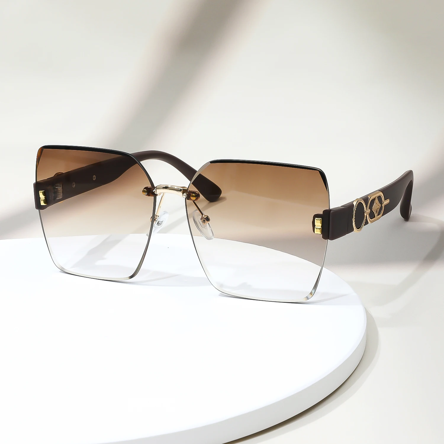 Neue modische rahmenlose bunte Sonnenbrille für Männer und Frauen Sonnencreme große Brille uv400