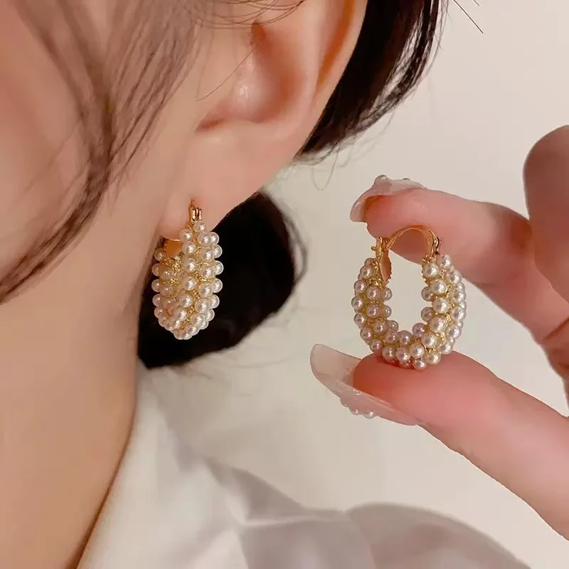 EVISPOL 2pcs Vintage Pearl Huggie Hoop Earrings for Women Hypoallergenic Round Hoop Tragus Piercing Earrings Jewelry Wholesale