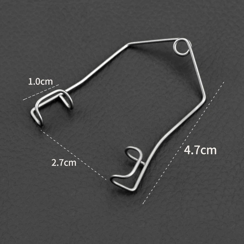 Ophthalmic instruments - Sealing gap - Eyelid spreader