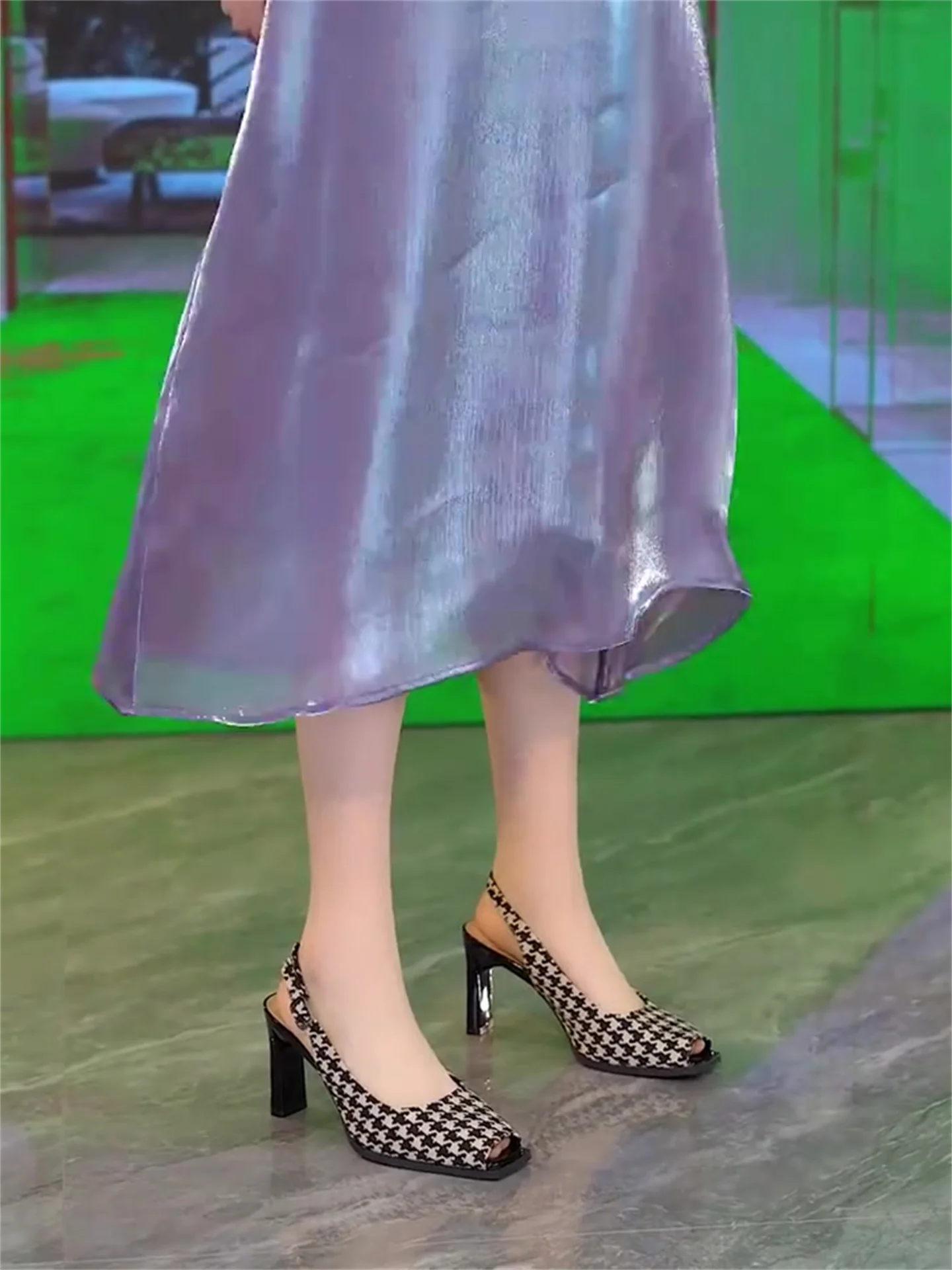 sandales-d'ete-2026-pour-femmes-a-talons-hauts-avec-motif-a-carreaux-et-boucle-bout-carre-blocs-de-couleur-talon-epais-faible-maintien-synthetiques