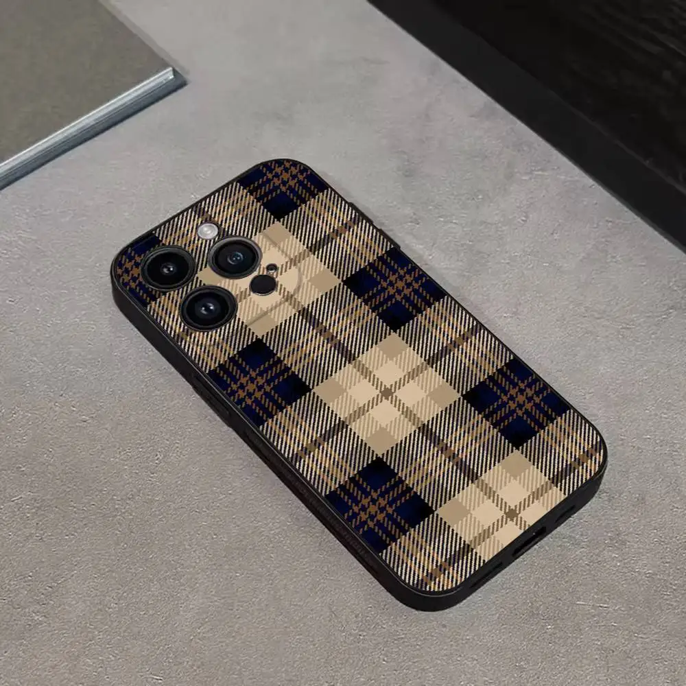 스코틀랜드 체크 패브릭 아이폰 케이스 (아이폰 17,16,15,14,13,12,프로,맥스,플러스,E,SE4,에어,미니용) 블랙 소프트 커버