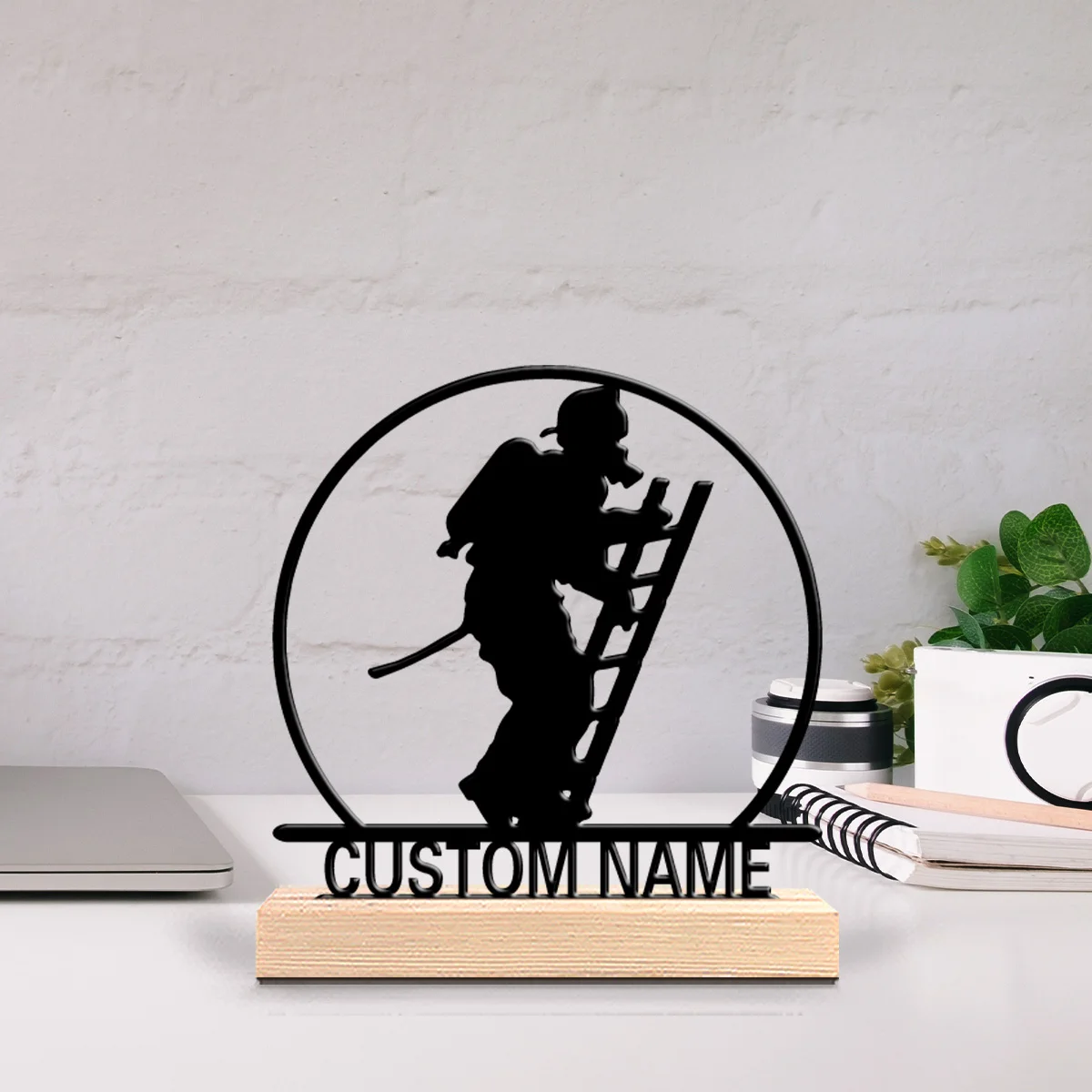 1pc New Design Personalized Custom firefighter Metal Statues With Wooden Base Tabletop Decoration suitable for gifting to firefi