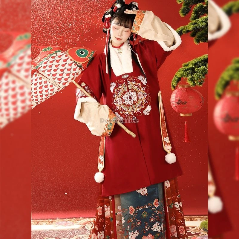 قميص نسائي شتوي صيني محسّن لعام 2025 من سلالة مينغ القديمة هانفو بنصف كم تنورة وجه الحصان مجموعة هانفو اليومية السميكة