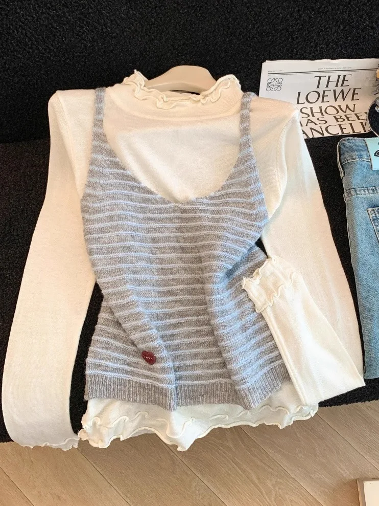 

Комплект из двух предметов: вязаный полосатый топ и брюки с высокой талией и оборками, для повседневной носки, осень-зима